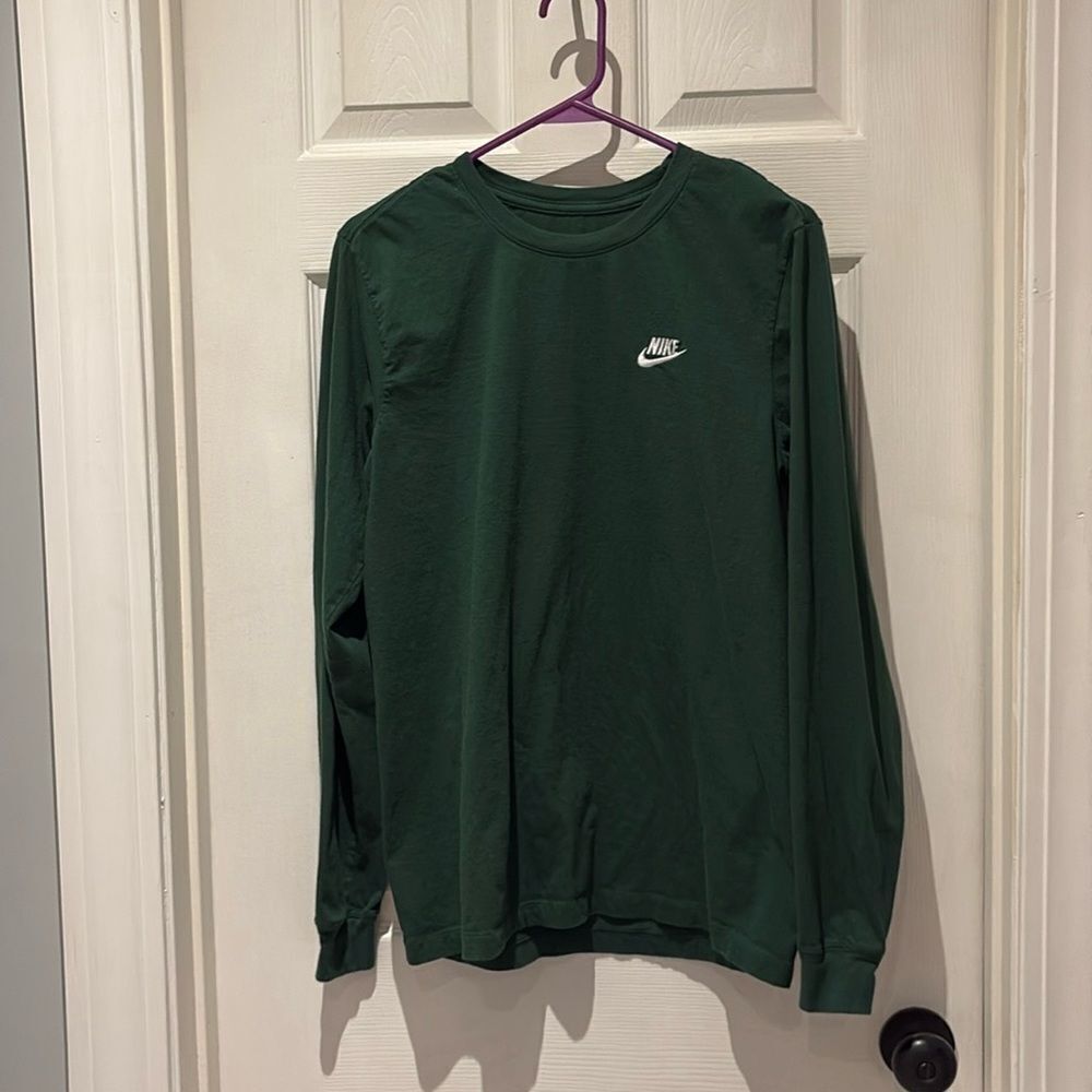 Nike long sleeved T-shirt SZ small